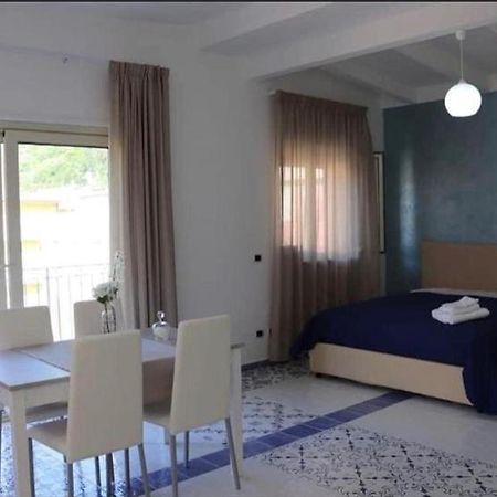 B&B Samuel Fish Баньяра-Калабра Екстер'єр фото